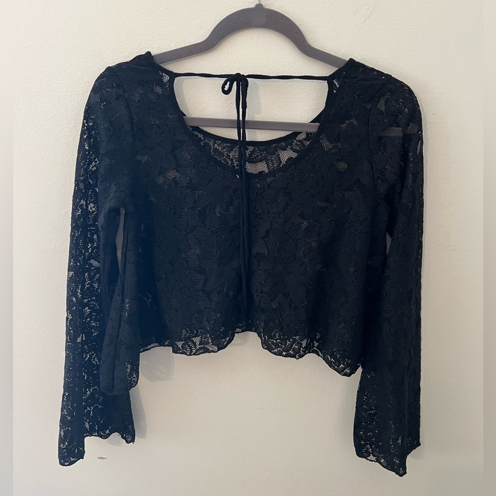24hr SALE 🔥 Tobi Black Lace Long Sleeve Blouse Crop Top